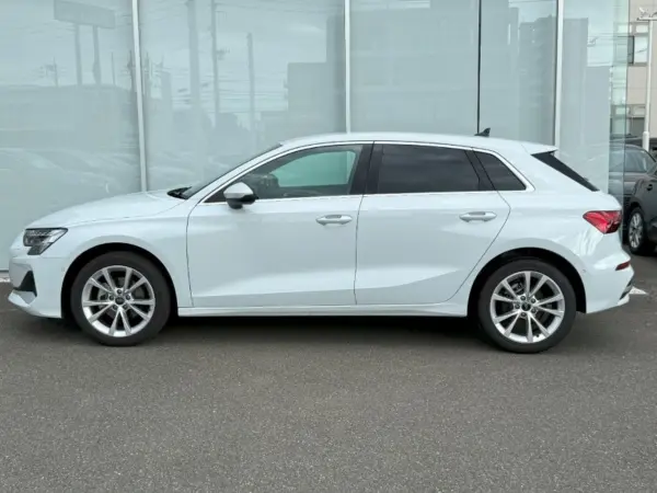 2025 Audi A3 Sportback — photo 3 | Tuminion Kenya