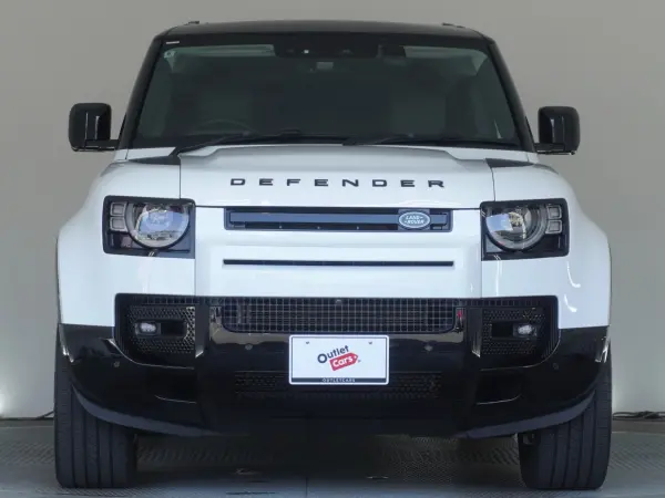 2024 Landrover Defender — photo 2 | Tuminion Kenya