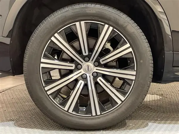 2021 Volvo Xc90 — photo 9 | Tuminion Kenya