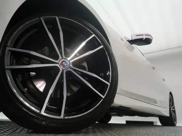 2023 Bmw 3 Series — photo 3 | Tuminion Kenya