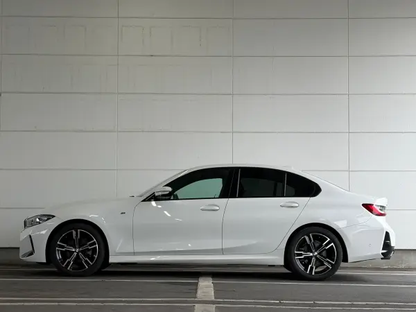 2023 Bmw 3 Series — photo 9 | Tuminion Kenya