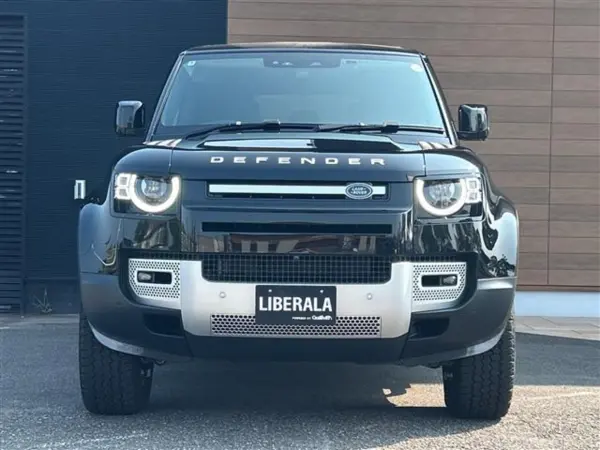 2024 Landrover Defender — photo 3 | Tuminion Kenya
