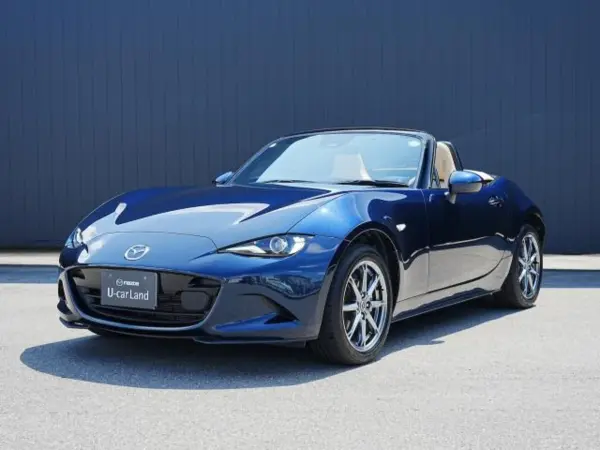 2025 Mazda Roadster — photo 1