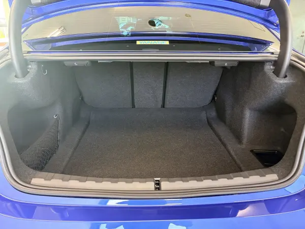 2025 Bmw 3 Series — photo 8 | Tuminion Kenya