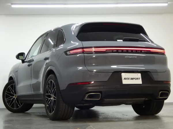 2024 Porsche Cayenne — photo 2 | Tuminion Kenya
