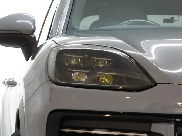 2024 Porsche Cayenne — photo 8 | Tuminion Kenya
