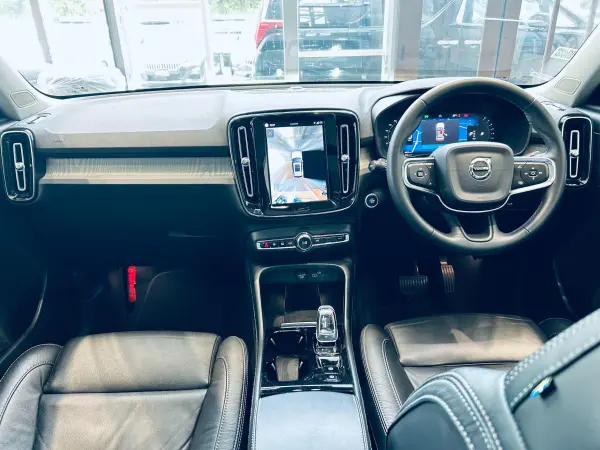 2022 Volvo Xc40 — photo 2 | Tuminion Kenya