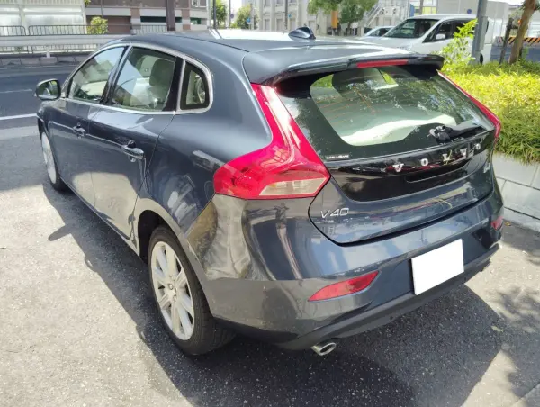 2018 Volvo V40 — photo 3 | Tuminion Kenya