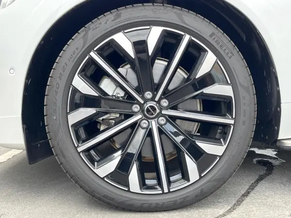 2025 Volvo Xc60 — photo 8 | Tuminion Kenya