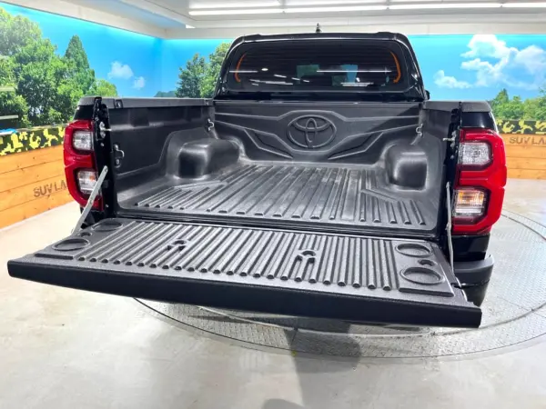 2022 Toyota Hilux — photo 8 | Tuminion Kenya