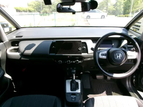 2024 Honda Fit — photo 8 | Tuminion Kenya