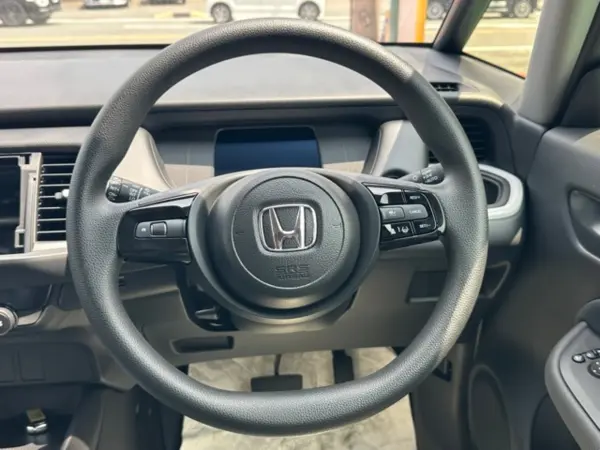 2024 Honda Fit — photo 9 | Tuminion Kenya
