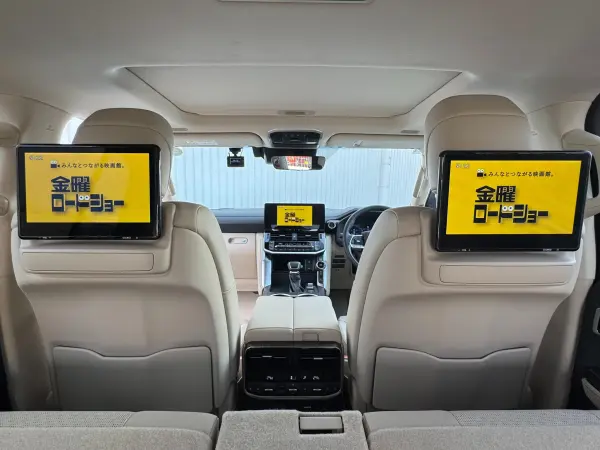 2025 Toyota Landrcuiser 300 — photo 3 | Tuminion Kenya