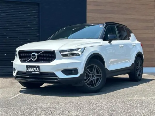 2021 Volvo Xc40 — photo 2 | Tuminion Kenya
