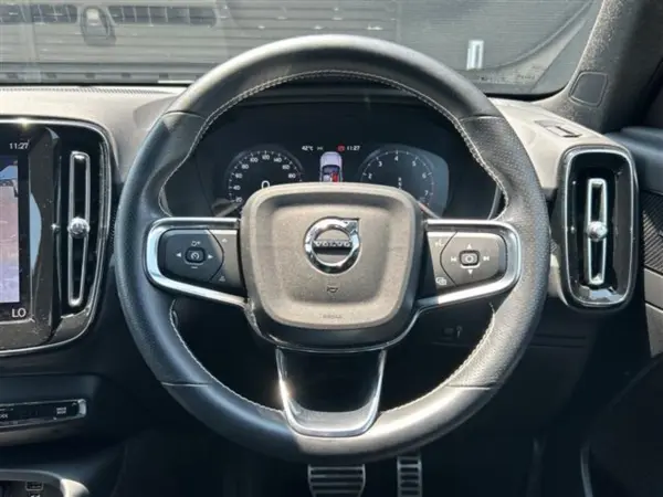 2021 Volvo Xc40 — photo 9 | Tuminion Kenya