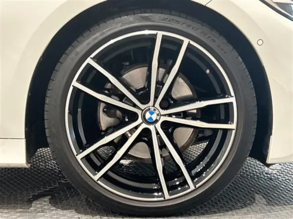 2019 Bmw 3 Series — photo 8 | Tuminion Kenya