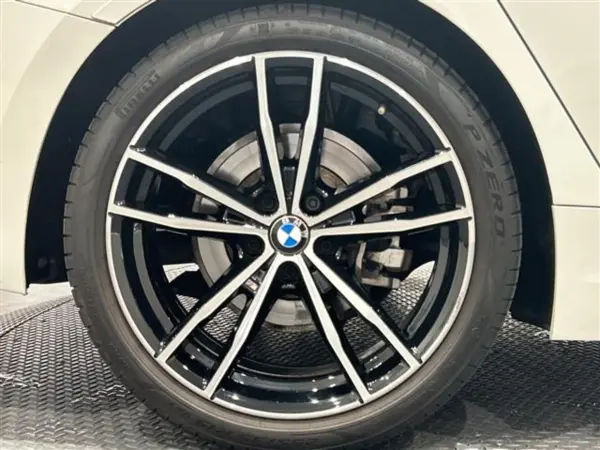 2019 Bmw 3 Series — photo 9 | Tuminion Kenya