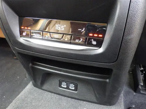 2021 Bmw X3 — photo 3 | Tuminion Kenya
