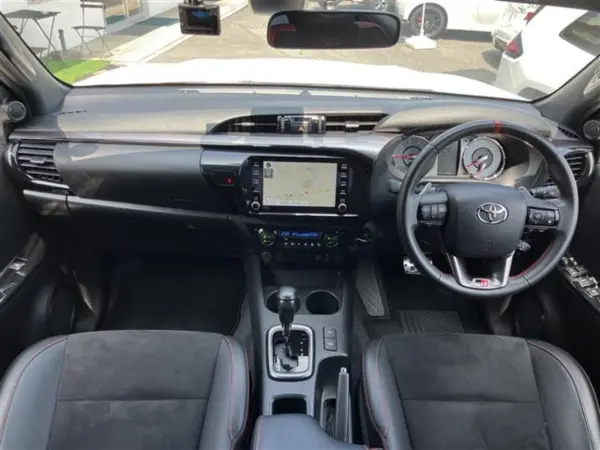 2023 Toyota Hilux — photo 7 | Tuminion Kenya