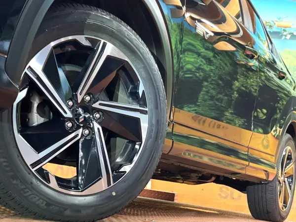 2022 Mitsubishi Eclipse Cross — photo 9 | Tuminion Kenya