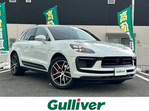 2023 Porsche Macan — photo 1
