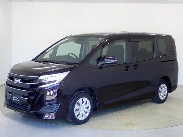 2021 Toyota Noah — photo 8 | Tuminion Kenya