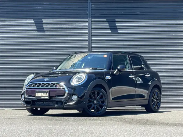 2019 Mini Cooper — photo 8 | Tuminion Kenya