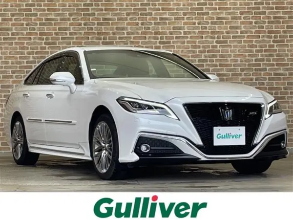2021 Toyota Crown — photo 1