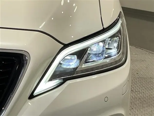 2018 Toyota Crown — photo 8 | Tuminion Kenya