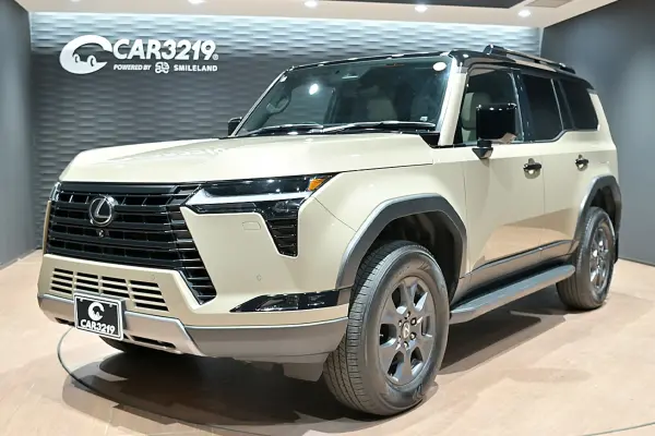 2025 Lexus Gx — photo 1