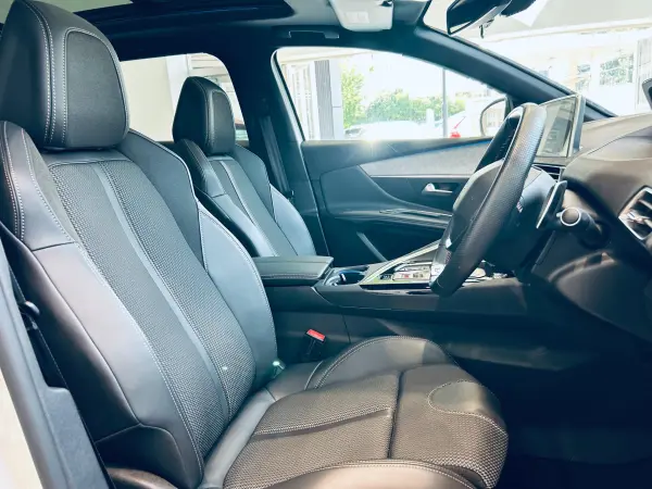 2022 Peugeot 3008 — photo 9 | Tuminion Kenya