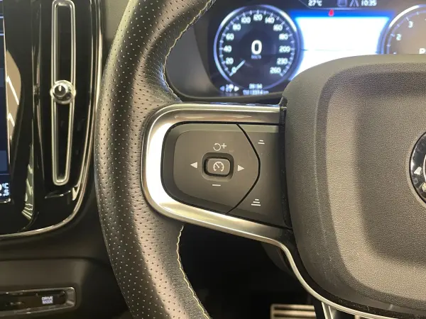 2020 Volvo Xc40 — photo 7 | Tuminion Kenya