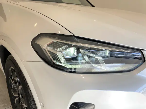 2022 Bmw X3 — photo 8 | Tuminion Kenya