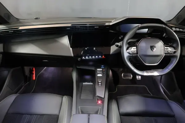 2022 Peugeot 308 — photo 2 | Tuminion Kenya