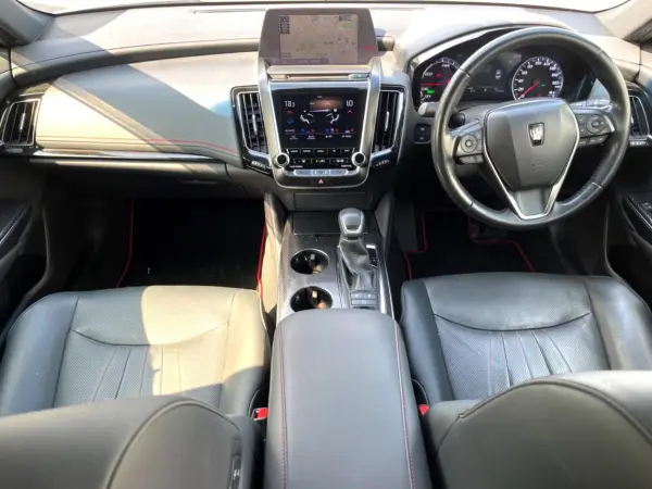 2020 Toyota Crown — photo 2 | Tuminion Kenya