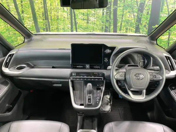 2025 Toyota Noah — photo 2 | Tuminion Kenya