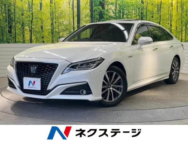 2019 Toyota Crown — photo 1