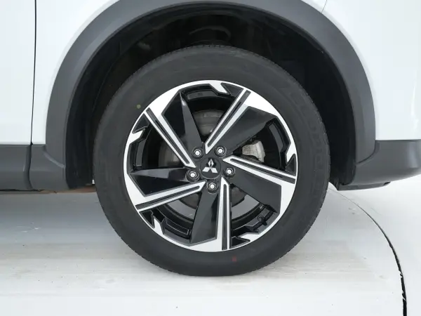 2021 Mitsubishi Eclipse Cross — photo 9 | Tuminion Kenya