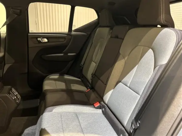 2022 Volvo Xc40 — photo 3 | Tuminion Kenya