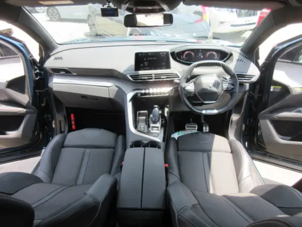 2022 Peugeot 5008 — photo 2 | Tuminion Kenya
