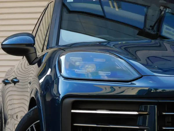 2023 Porsche Cayenne — photo 3 | Tuminion Kenya