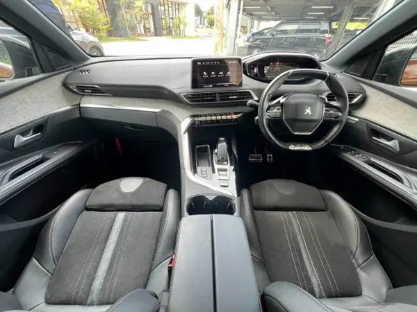 2021 Peugeot 5008 — photo 2 | Tuminion Kenya