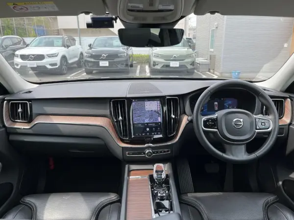2022 Volvo Xc60 — photo 2 | Tuminion Kenya