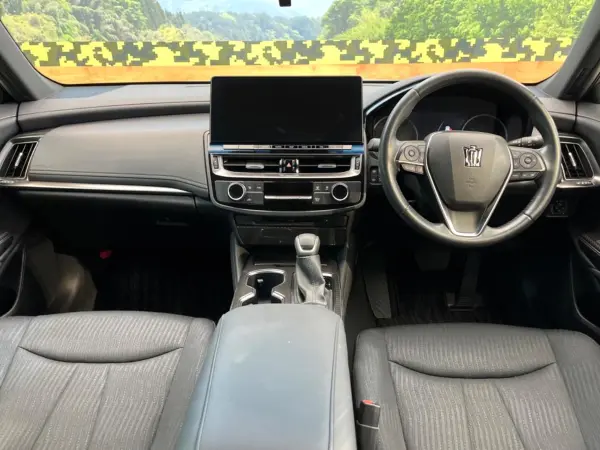 2021 Toyota Crown — photo 2 | Tuminion Kenya