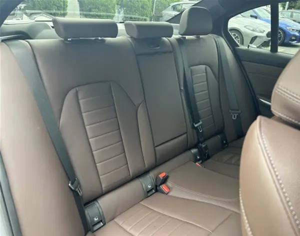 2024 Bmw 3 Series — photo 9 | Tuminion Kenya