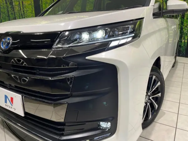 2025 Toyota Noah — photo 8 | Tuminion Kenya