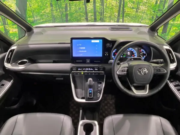 2025 Toyota Noah — photo 2 | Tuminion Kenya