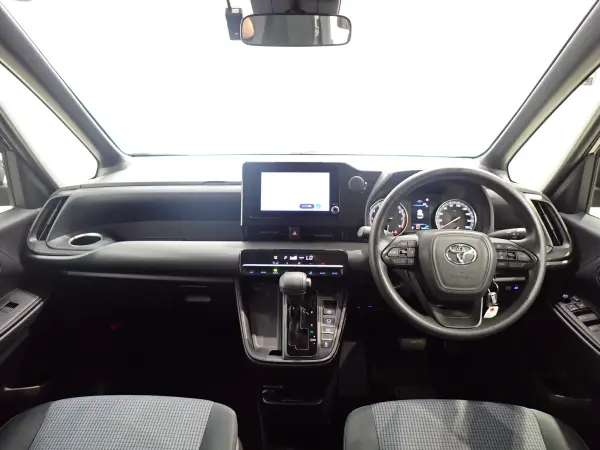 2023 Toyota Noah — photo 9 | Tuminion Kenya