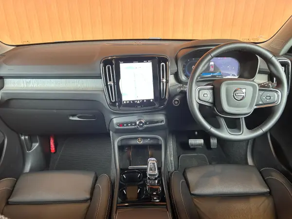 2024 Volvo Xc40 — photo 2 | Tuminion Kenya
