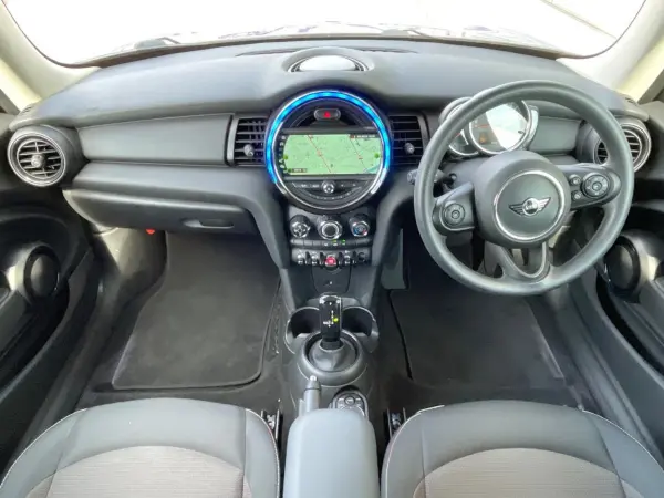 2018 Mini Cooper — photo 2 | Tuminion Kenya